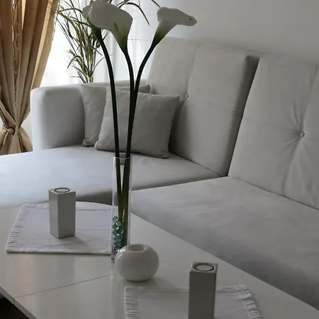 Apartment The White
