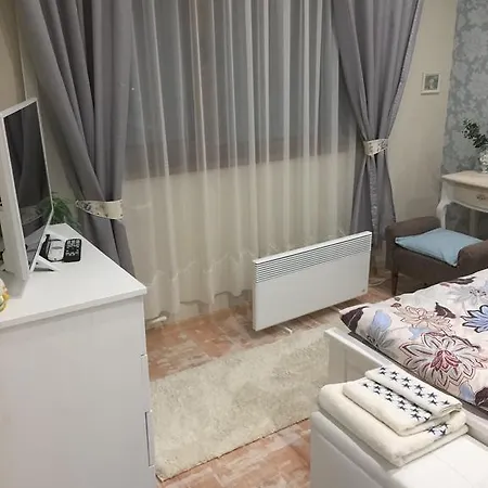 Apartament The White *
